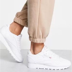 Reebok classic leather sneakers in triple white - new women’s size 7.5